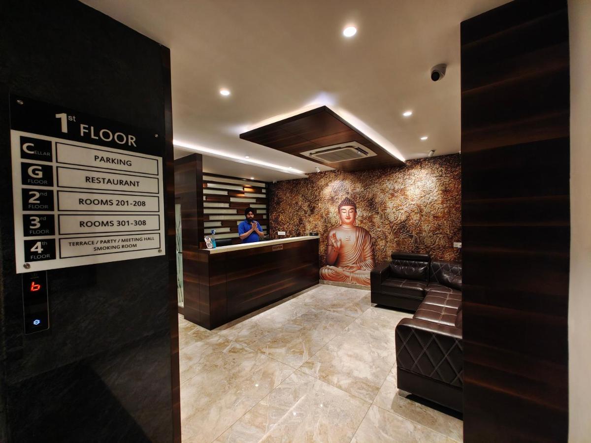 Hotel Thousand Pillars วารังกัล ภายนอก รูปภาพ