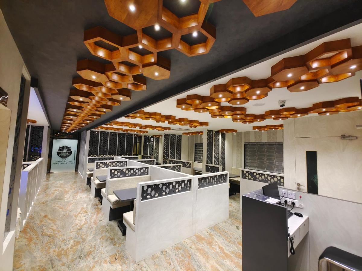 Hotel Thousand Pillars วารังกัล ภายนอก รูปภาพ